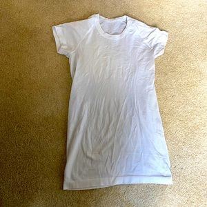 Lululemon swiftly tech short sleeve
